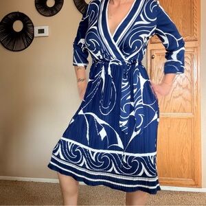 Vintage navy white abstract print pleated dress 60s 70s mod A-line belt midi S/M